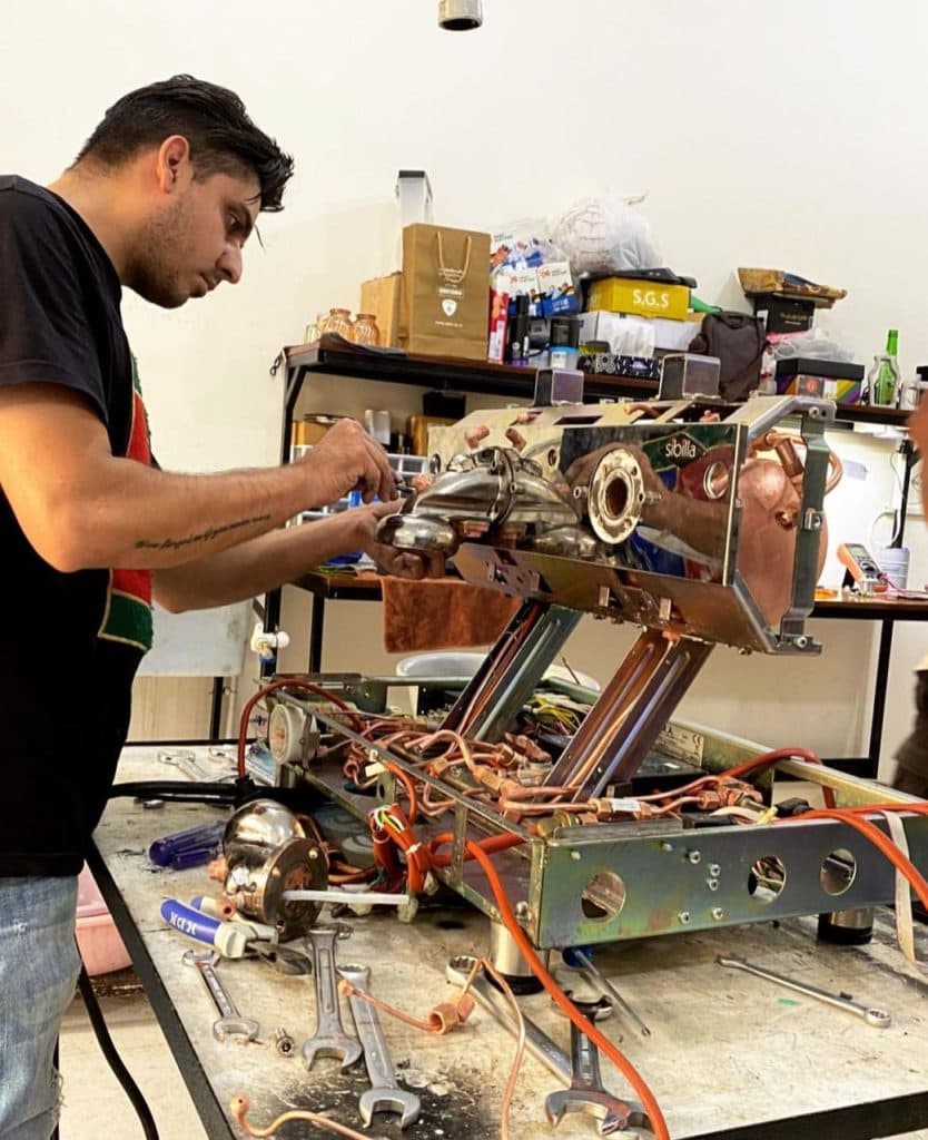 تعمیرات اسپرسو ساز کیاتکنیک در اصفهان