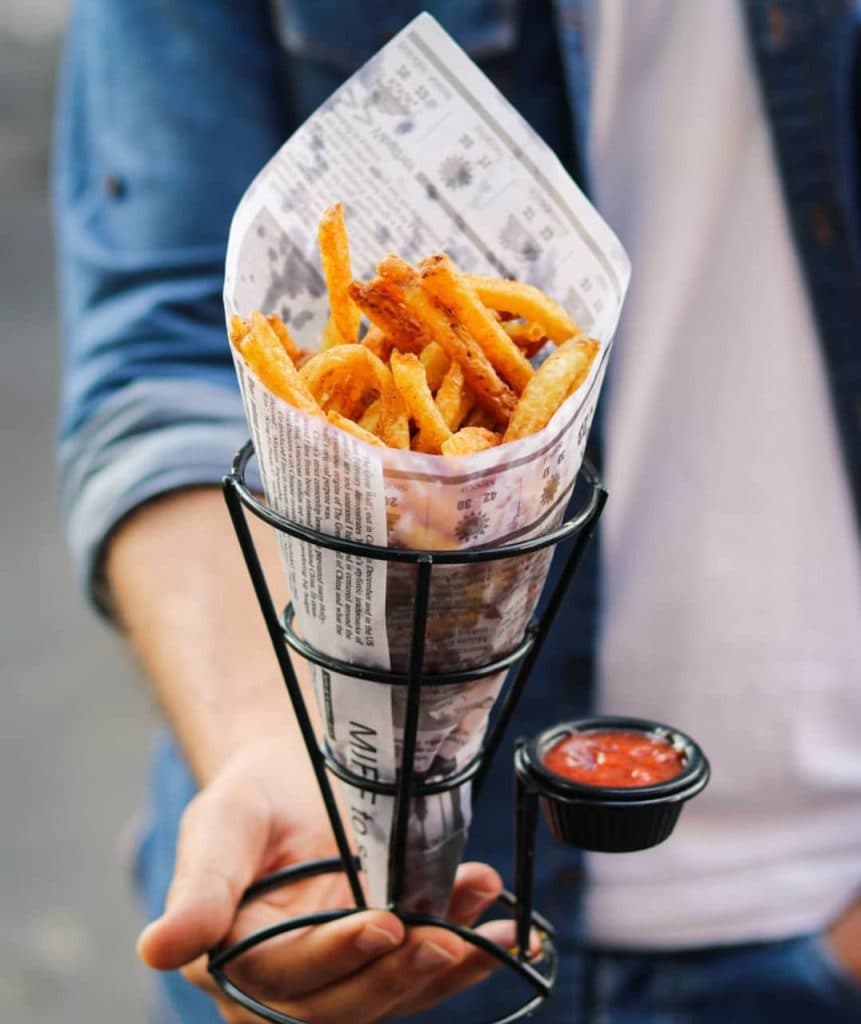 فست فود ایستگاه بزرگ سیب زمینی در مارلیک کرج