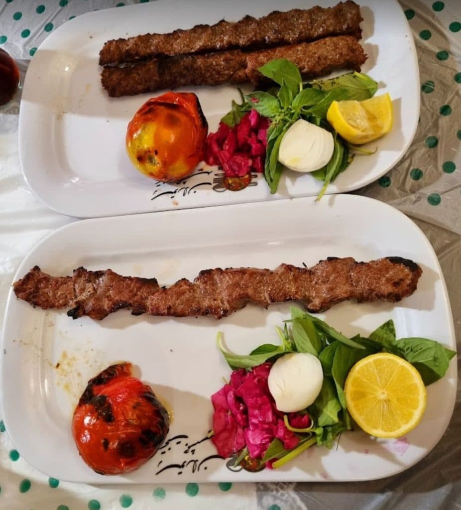 کافه رستوران تخت جمشید در مرودشت
