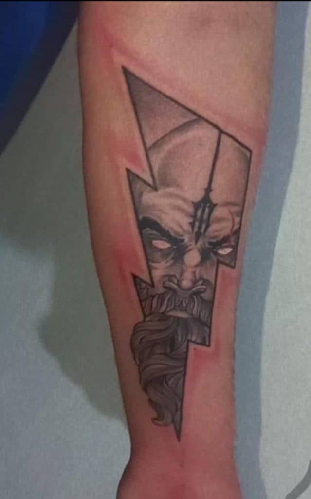 آموزش تتو بدن آرمان چقازردی در کرمانشاه