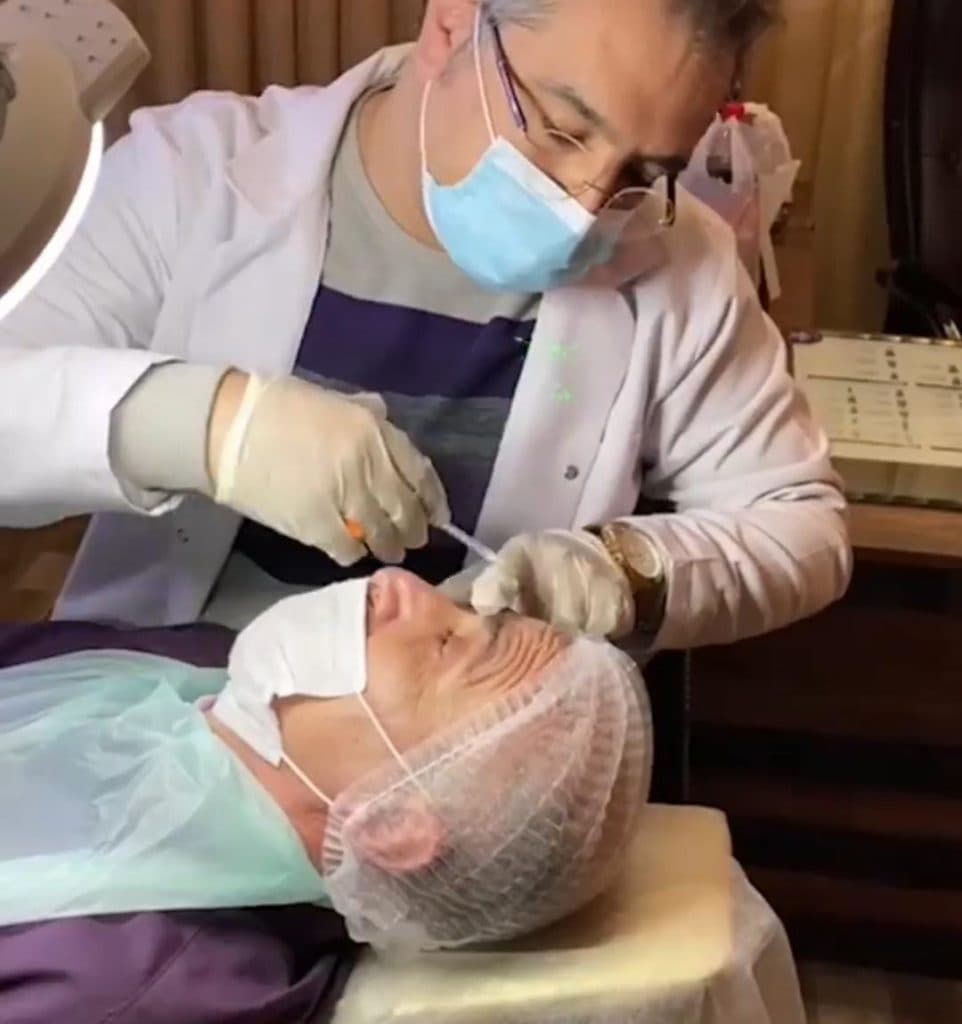 کلینیک زیبایی مانلی دکتر دهقان در مارلیک