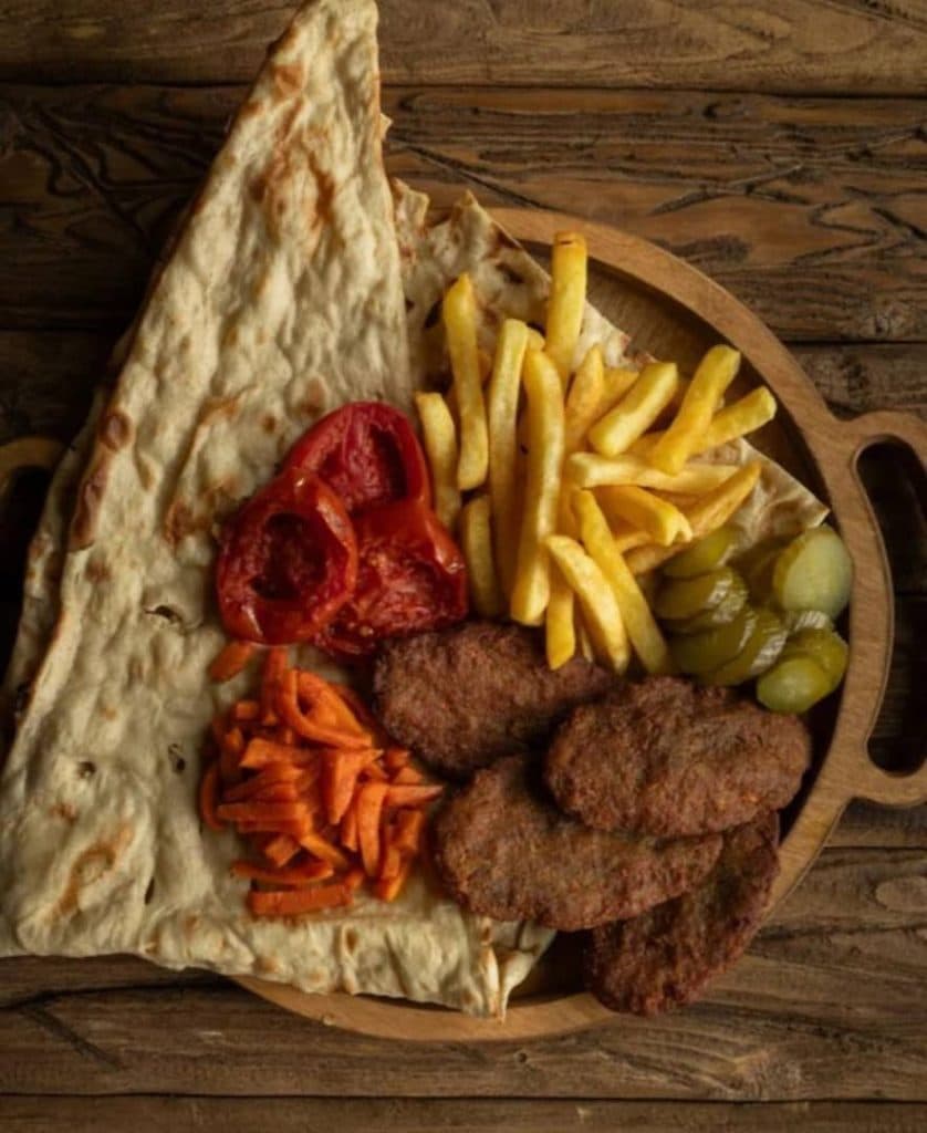 کافه رستوران کوکولند در شاهرود