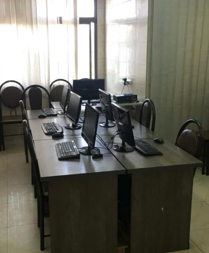 آموزشگاه فنی و حرفه ای آزاد زند در فولادشهر