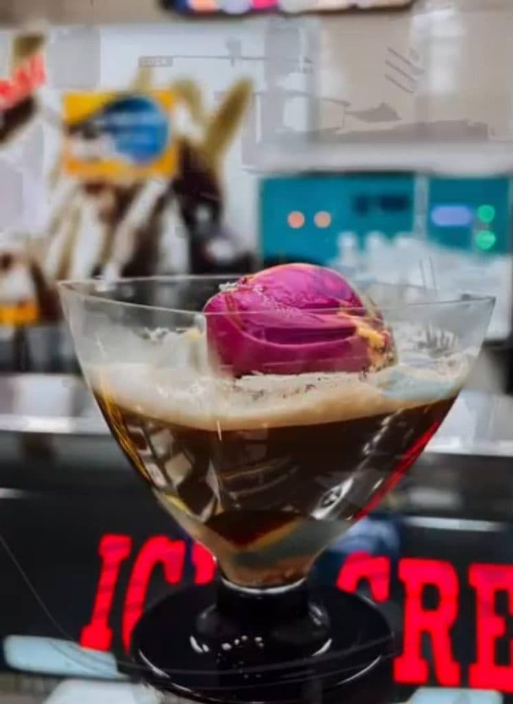 بستنی سنتی چهرگان در ارومیه