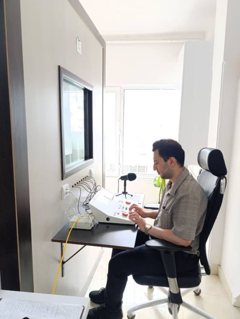 مطب شنوایی سنجی و سمعک نصیری در لاهیجان