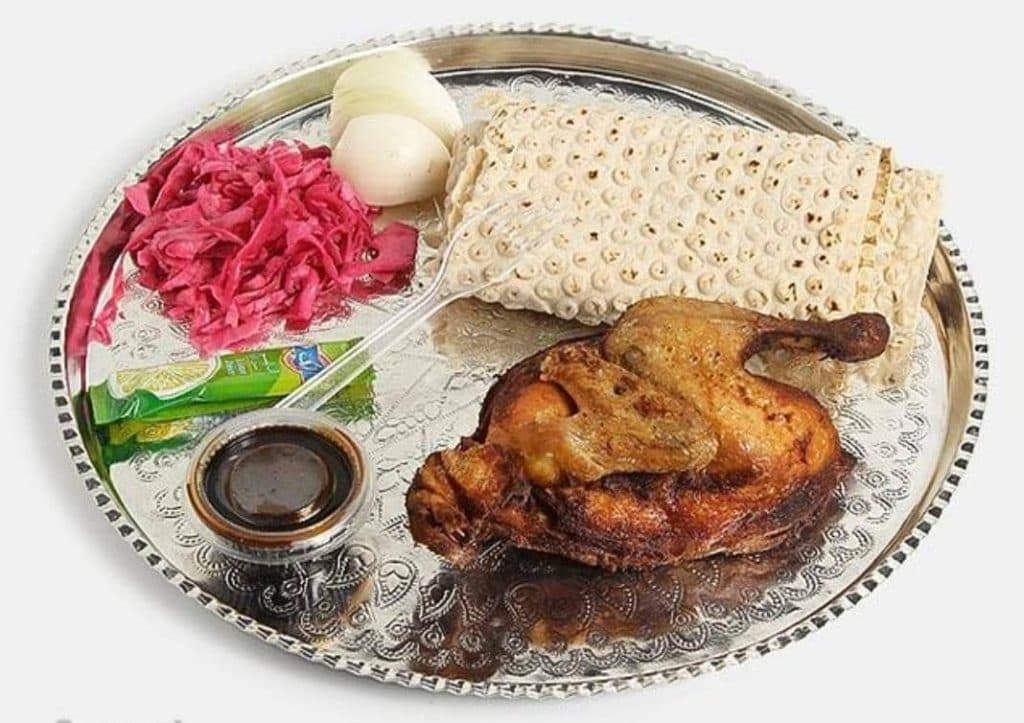 مجموعه غذایی هیوا در پل هجرت شیراز