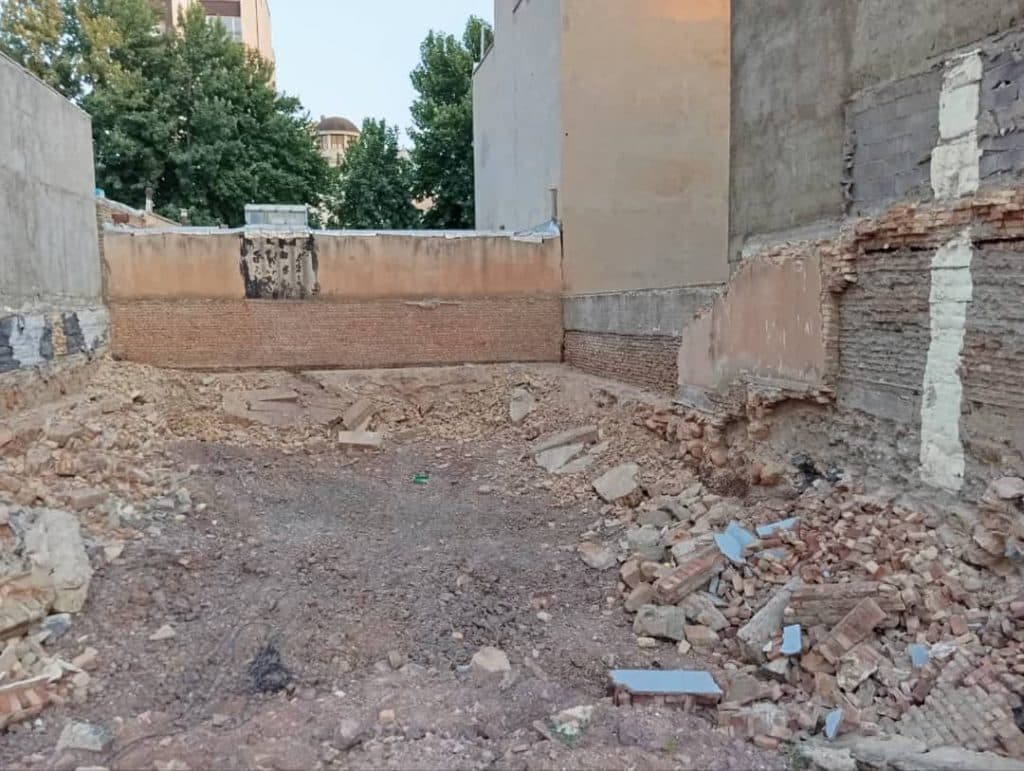 تخریب ساختمان امید تقوی در نهاوند