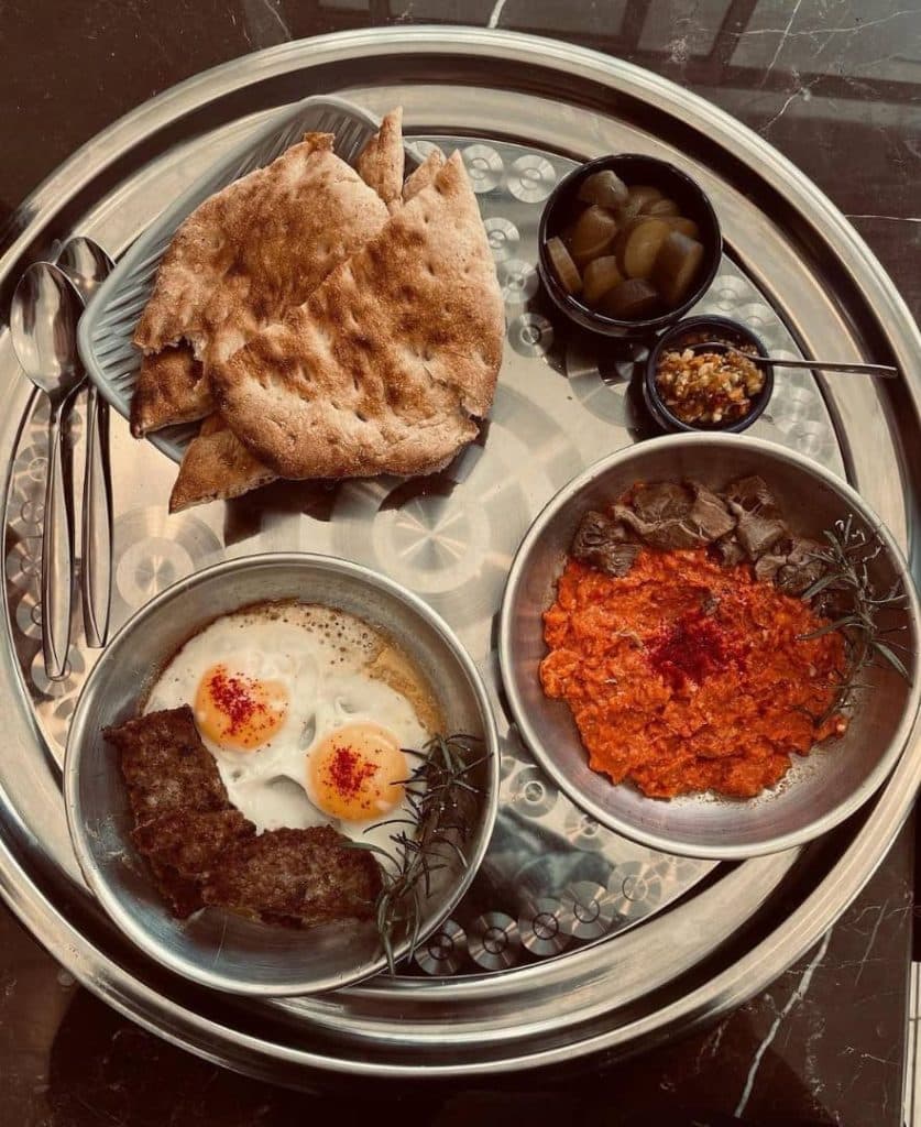کافه صبحانه اردیبهشت در مشهد