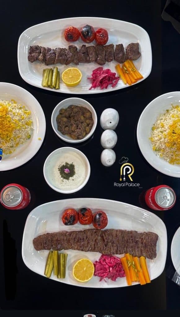 کافه رستوران رویال پالاس در هشتگرد