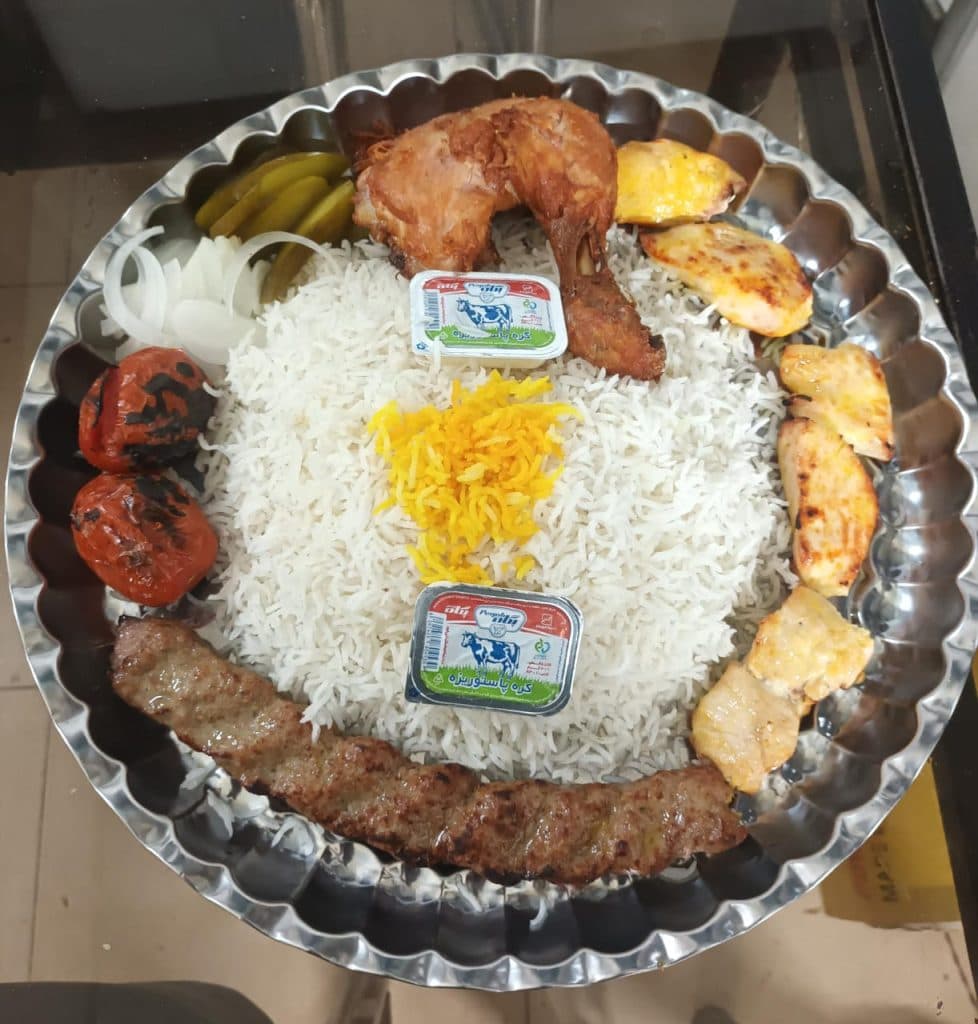 کافه رستوران بابا رستم در طرقبه