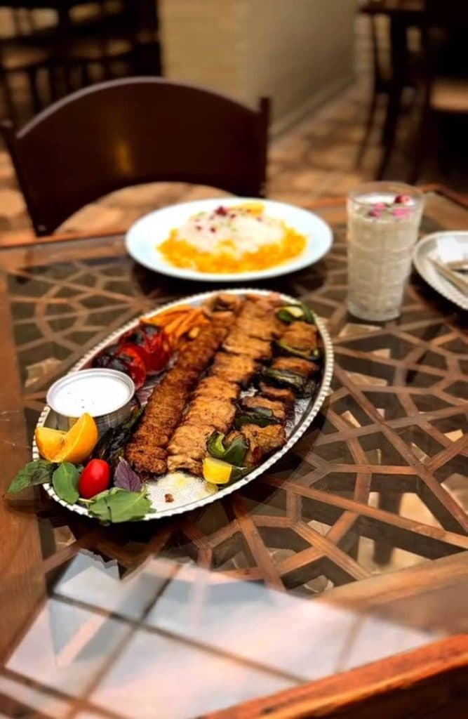 رستوران شاهپوری در قم