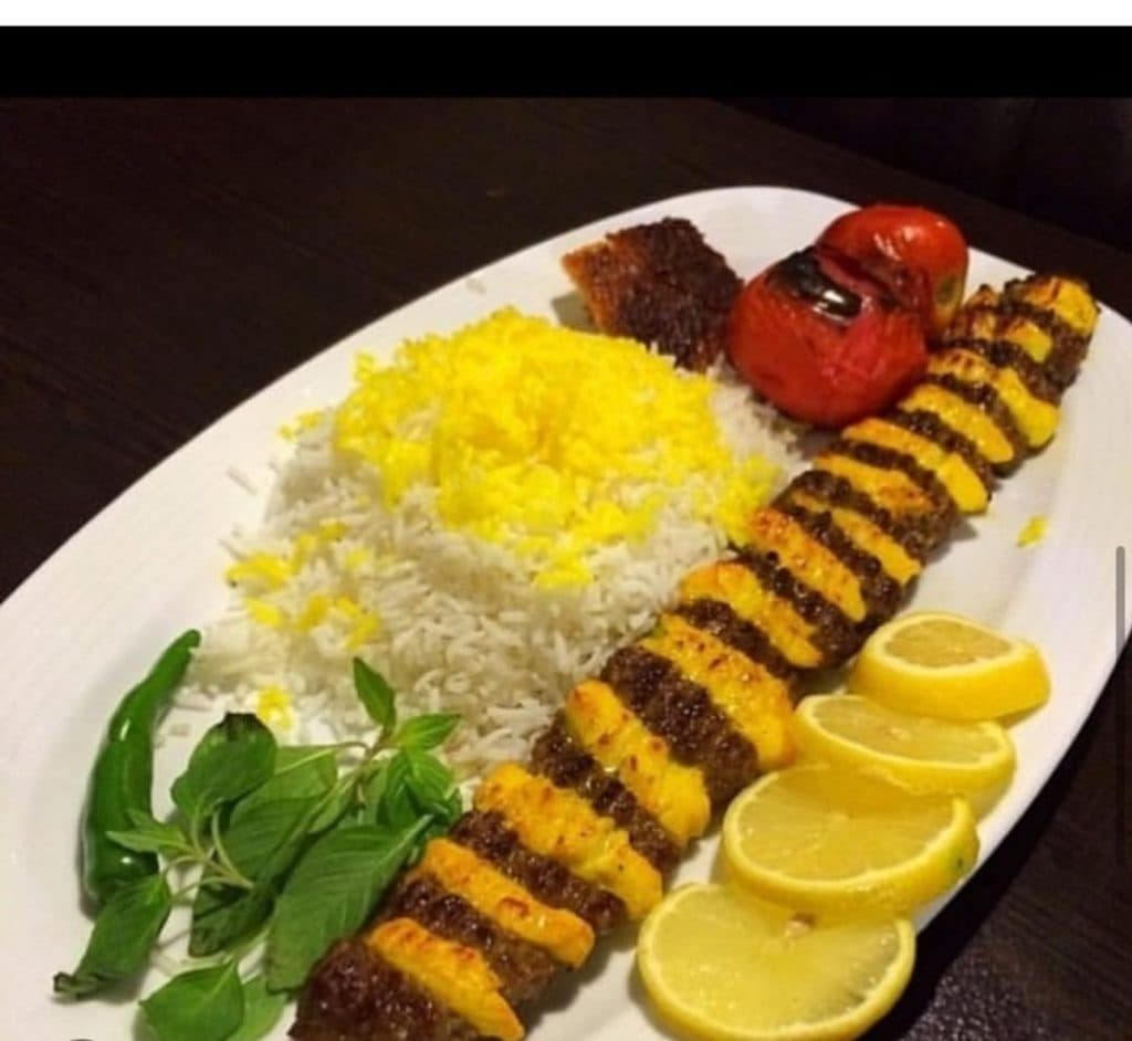 کافه رستوران پارسیان در گلستان اهواز