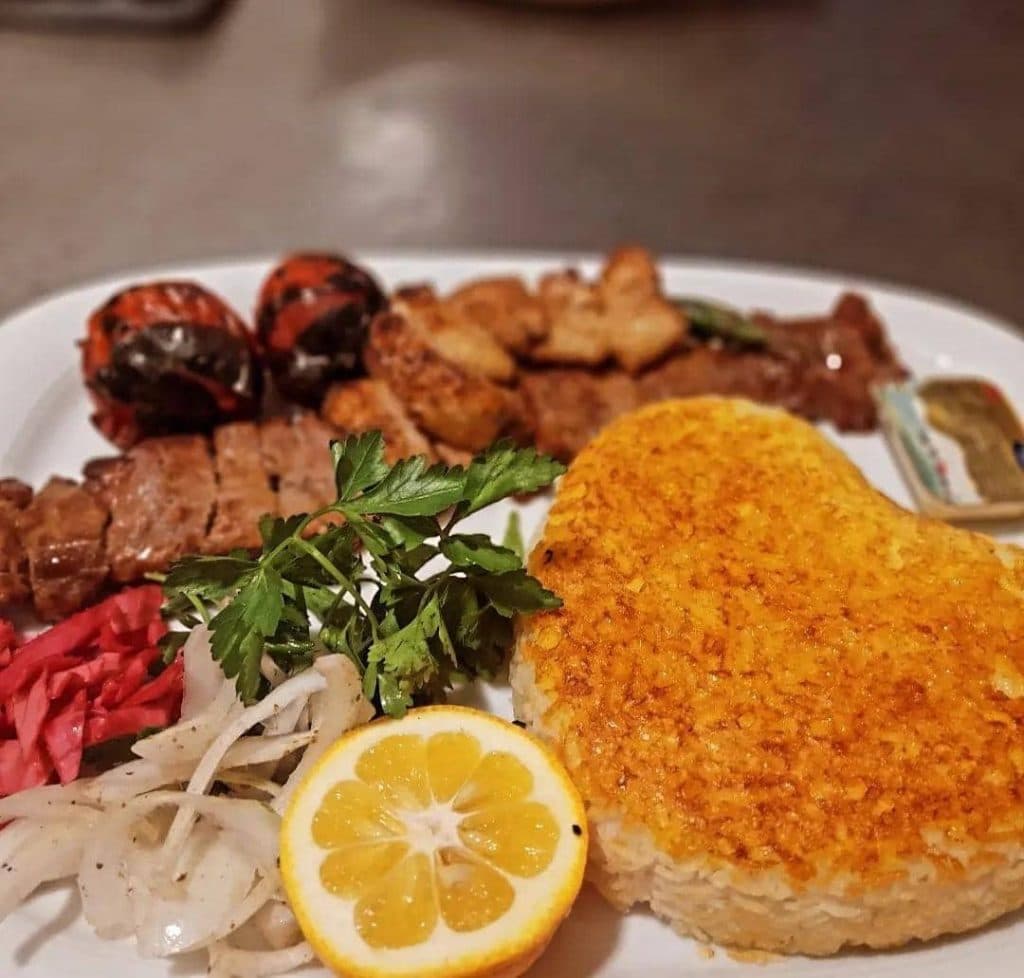 باغ رستوران تراس در بروجرد