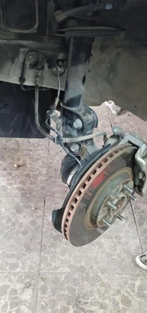 تعمیرگاه جلوبندی سازی محمد در لاهیجان