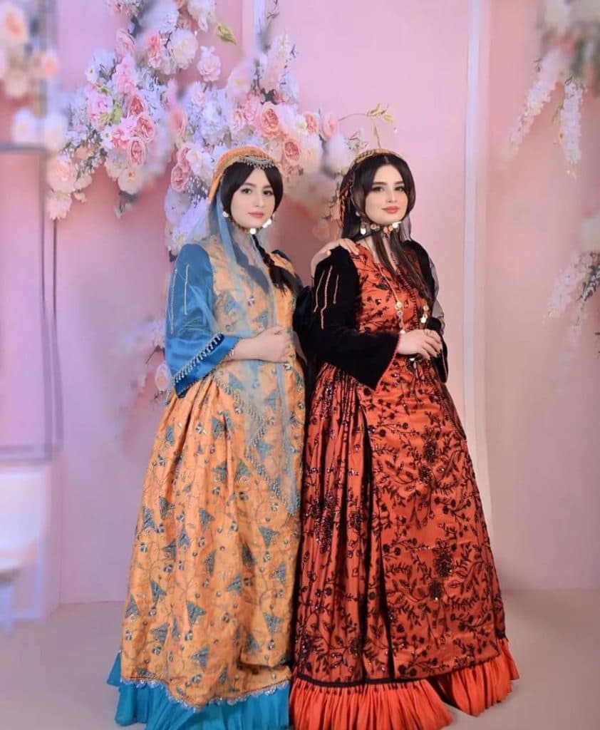 تولیدی لباس محلی لری شاه زنگلی در دهدشت