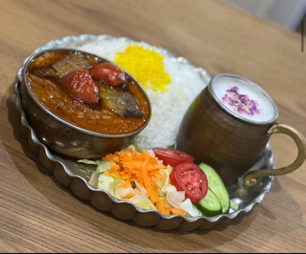 رستوران خلیج فارس در لامرد