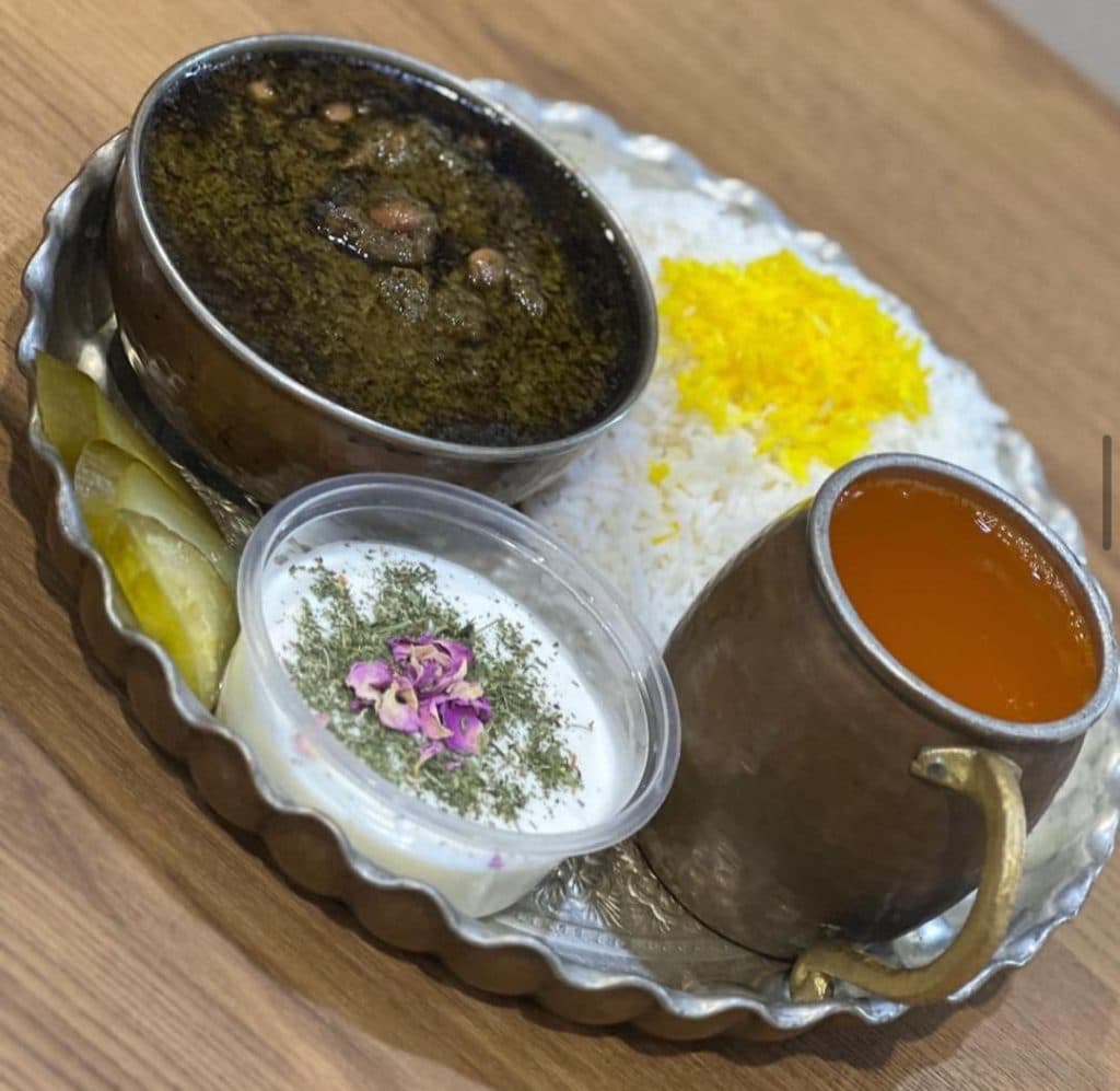 رستوران خلیج فارس در لامرد