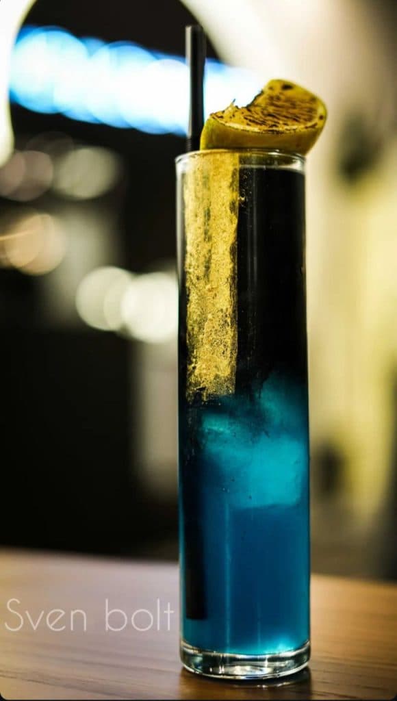 کافه رستوران آی او لانژ Io Lounge در گوهردشت کرج