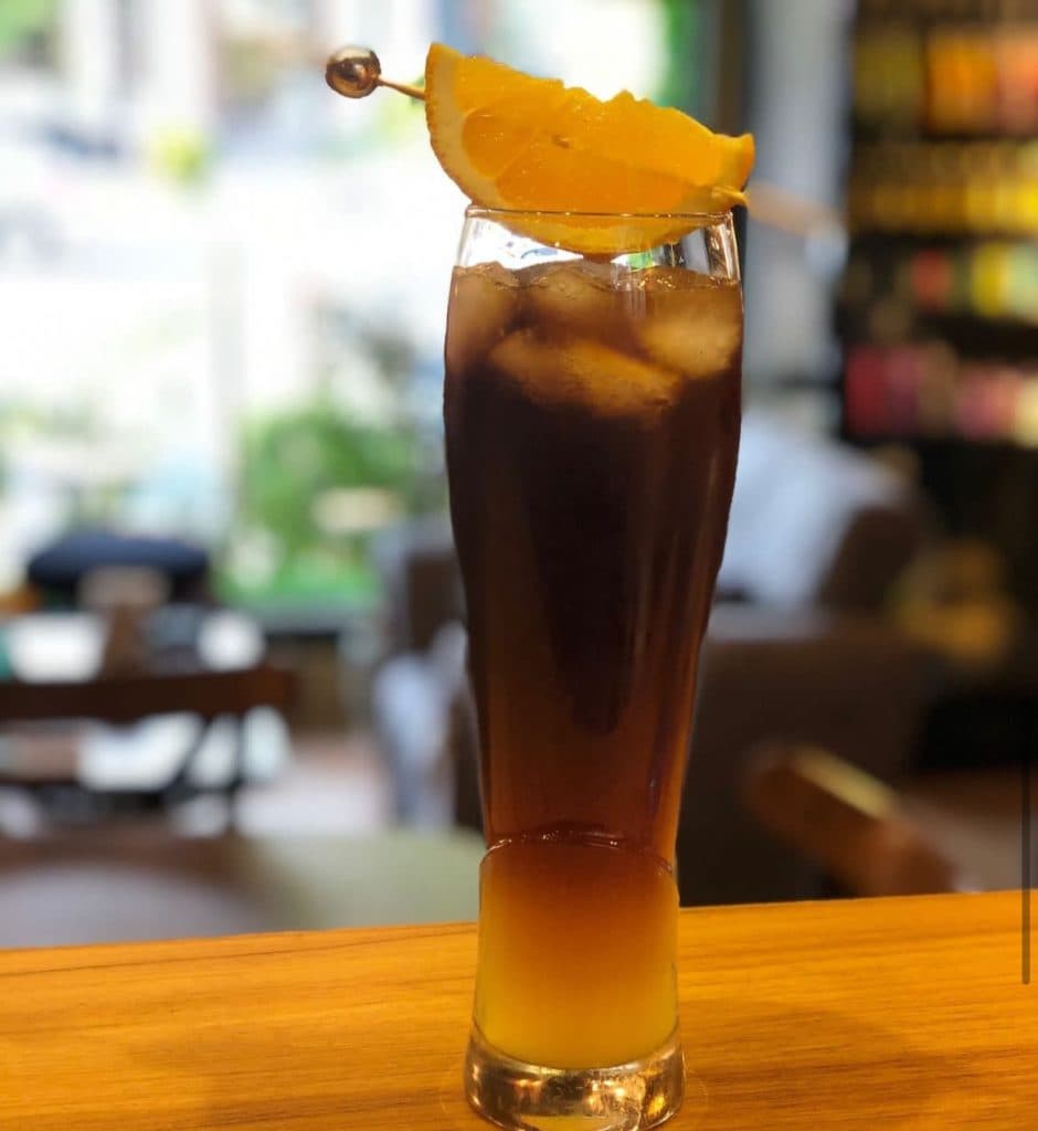 کافه رستوران آویشن در لواسان