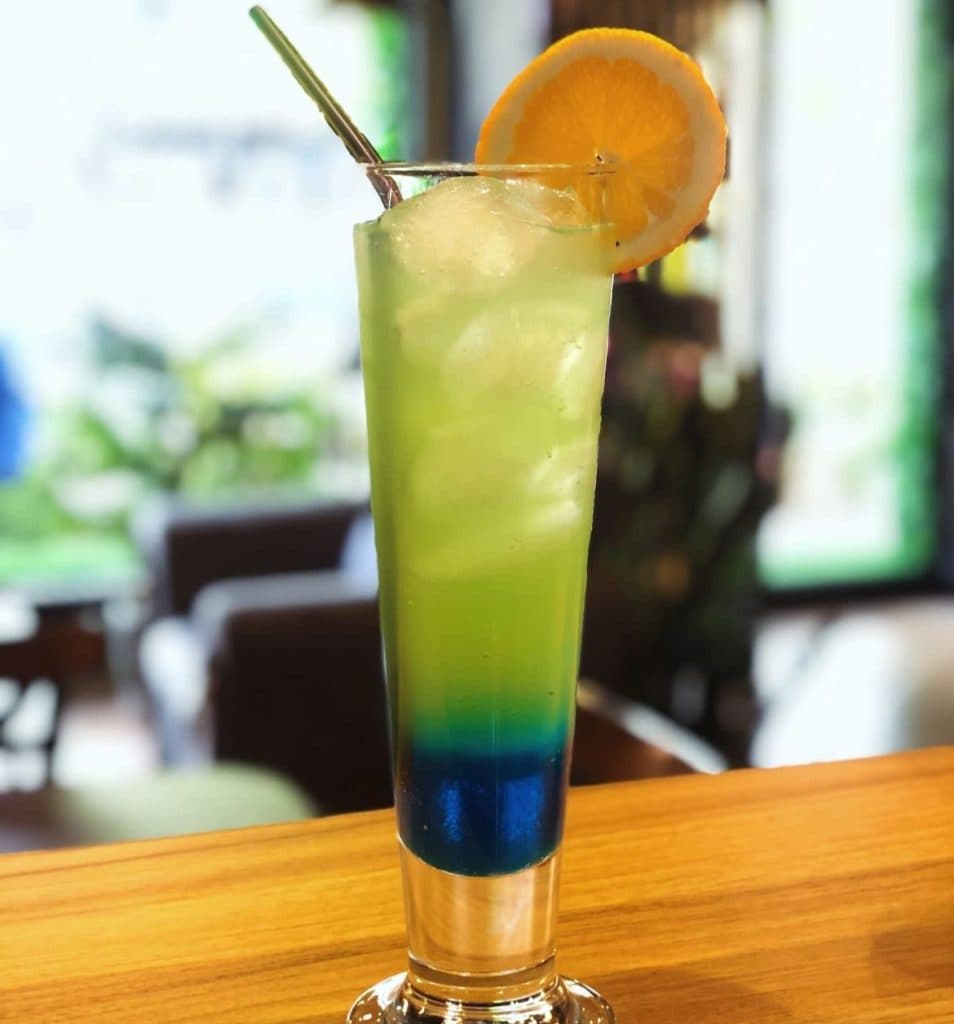 کافه رستوران آویشن در لواسان