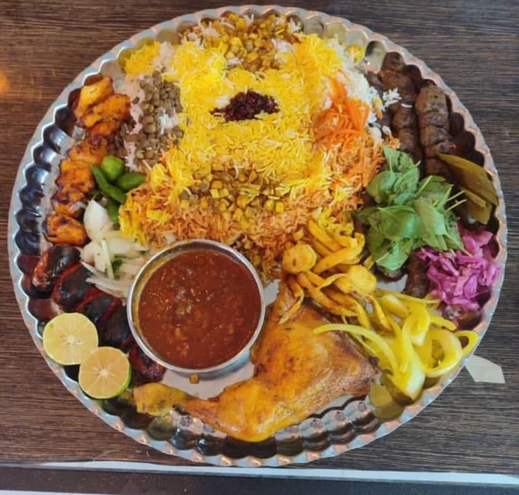 کافه رستوران آویشن در لواسان