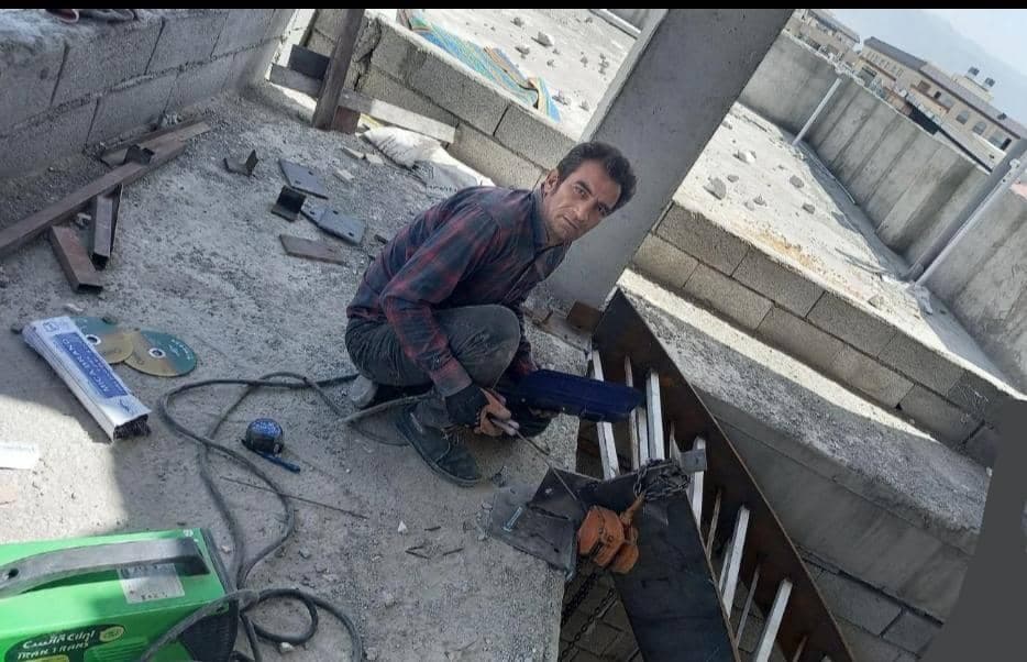 اجرای پله گرد فلزی میرزابیگی در کرج
