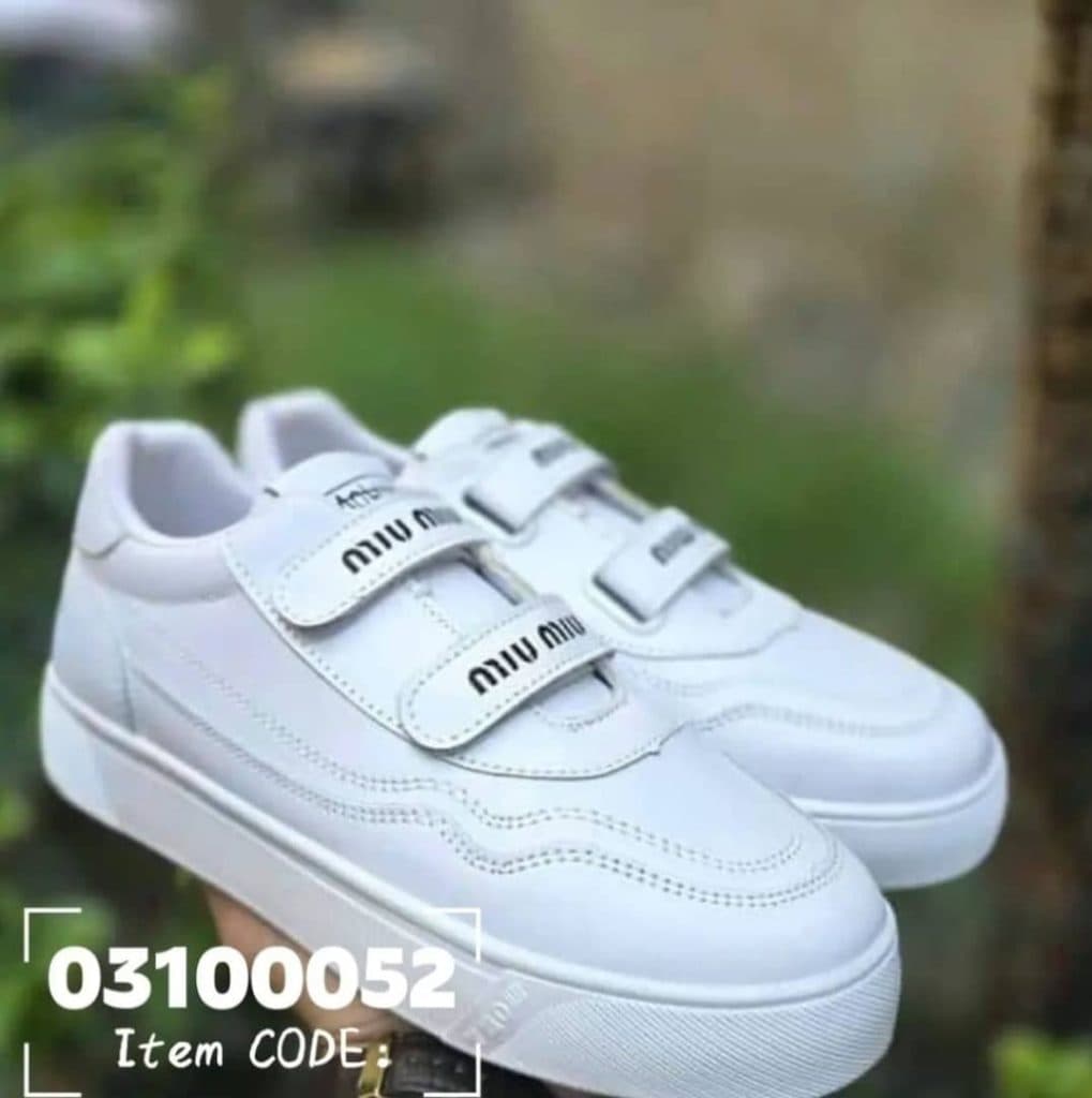 کفش زنانه صفا در باغ سپهسالار تهران