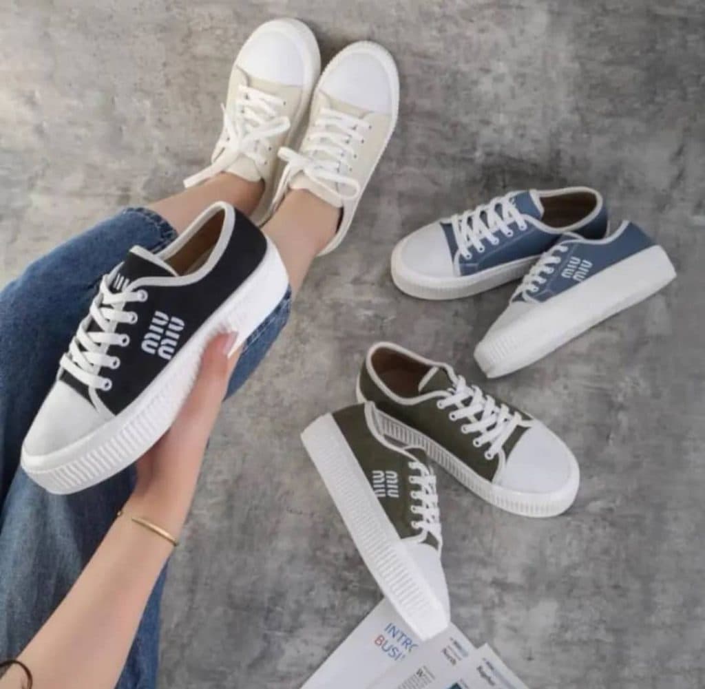 کفش زنانه صفا در باغ سپهسالار تهران