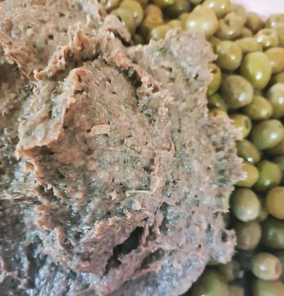 زیتون پرورده شادونه در منجیل