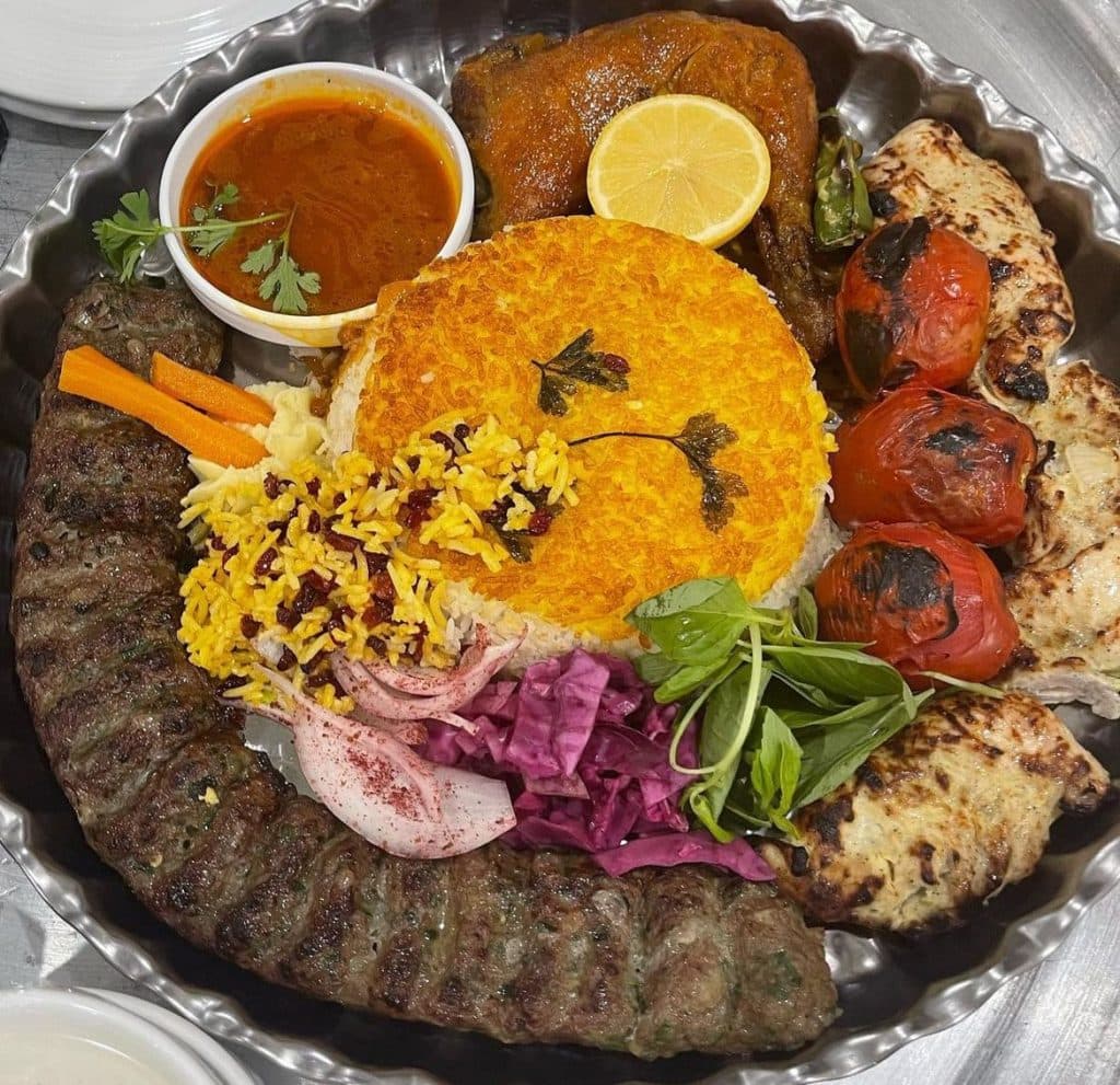 مجموعه غذایی زیتون در فرگاز شیراز