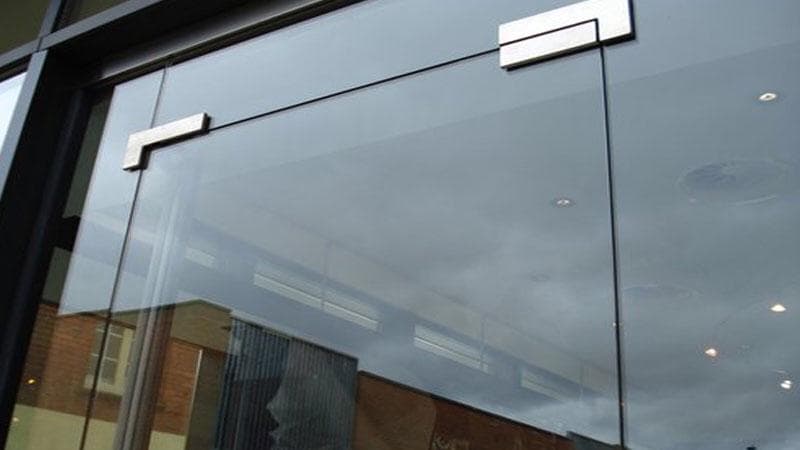 شیشه سکوریت زمانی در کرمانشاه