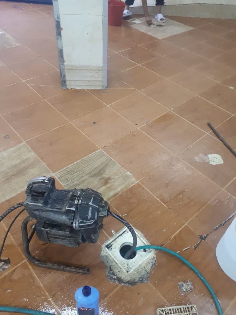 لوله بازکنی و تخلیه چاه نمونه بابایی در هشتگرد