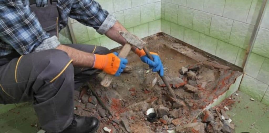 تخریب ساختمان امید تقوی در نهاوند