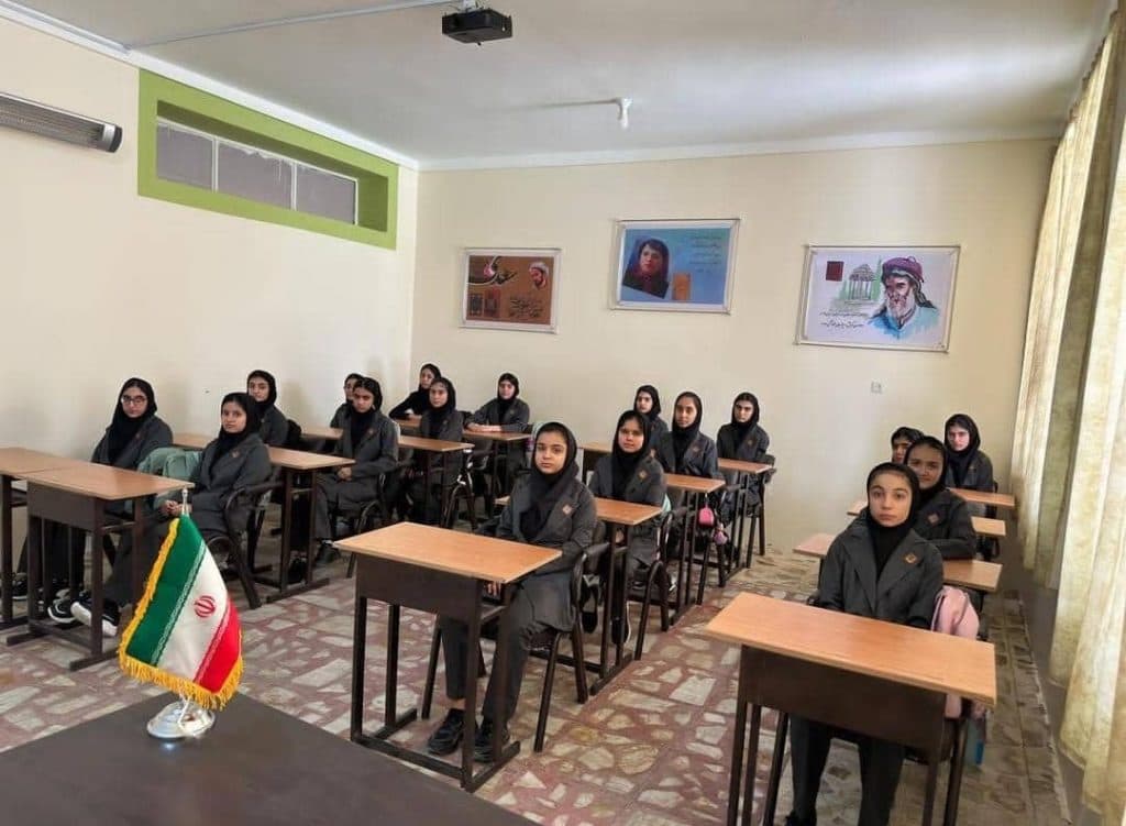 آموزشگاه غیردولتی دخترانه سلحشور در محلچه