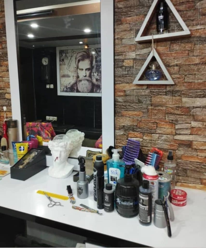 سالن پیرایش مردانه وحید در صدرا شیراز