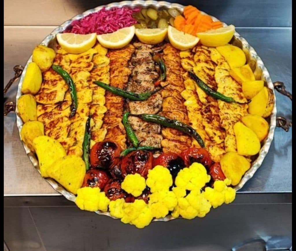 مجموعه غذایی کنار konar در چابهار