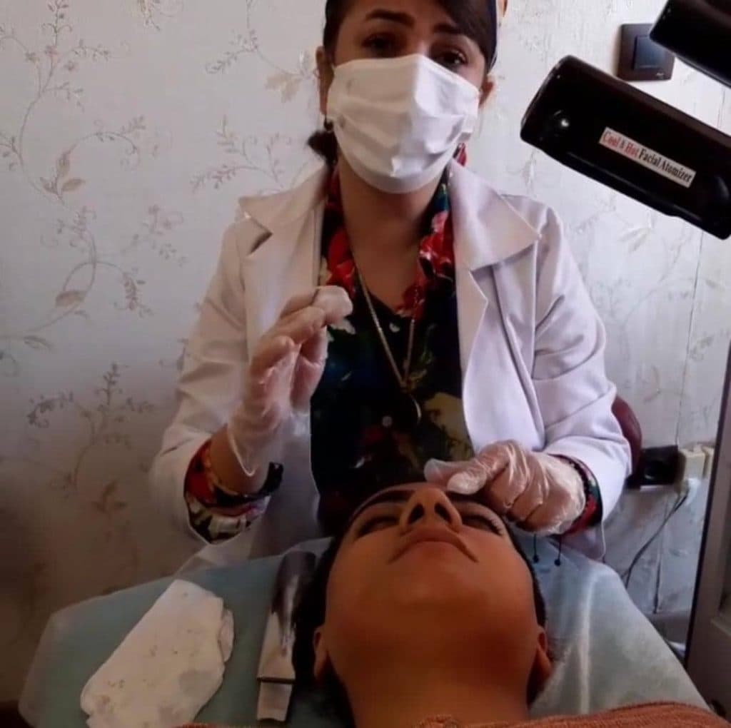 خدمات زیبایی و فیشیال پوست سحر چناری در معالی آباد شیراز