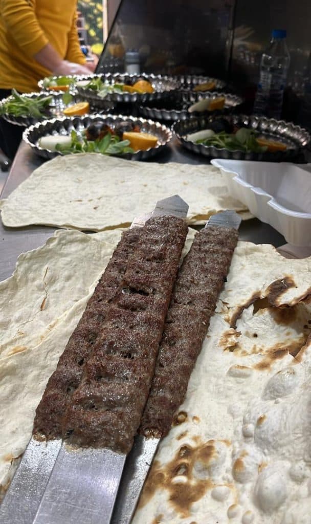 کباب ساطوری بناب آذربایجان در رشت