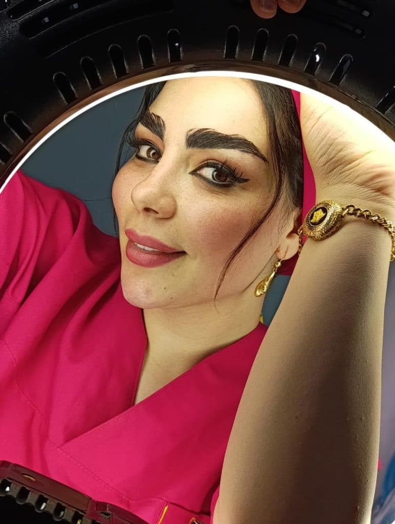 آموزشگاه مراقبت زیبایی بانو افسانه دایی زاده در ملک شهر اصفهان