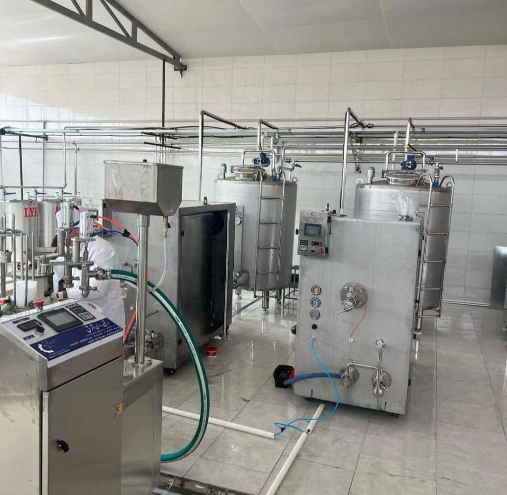 ماشین آلات و مخازن بستنی آرش در رباط کریم