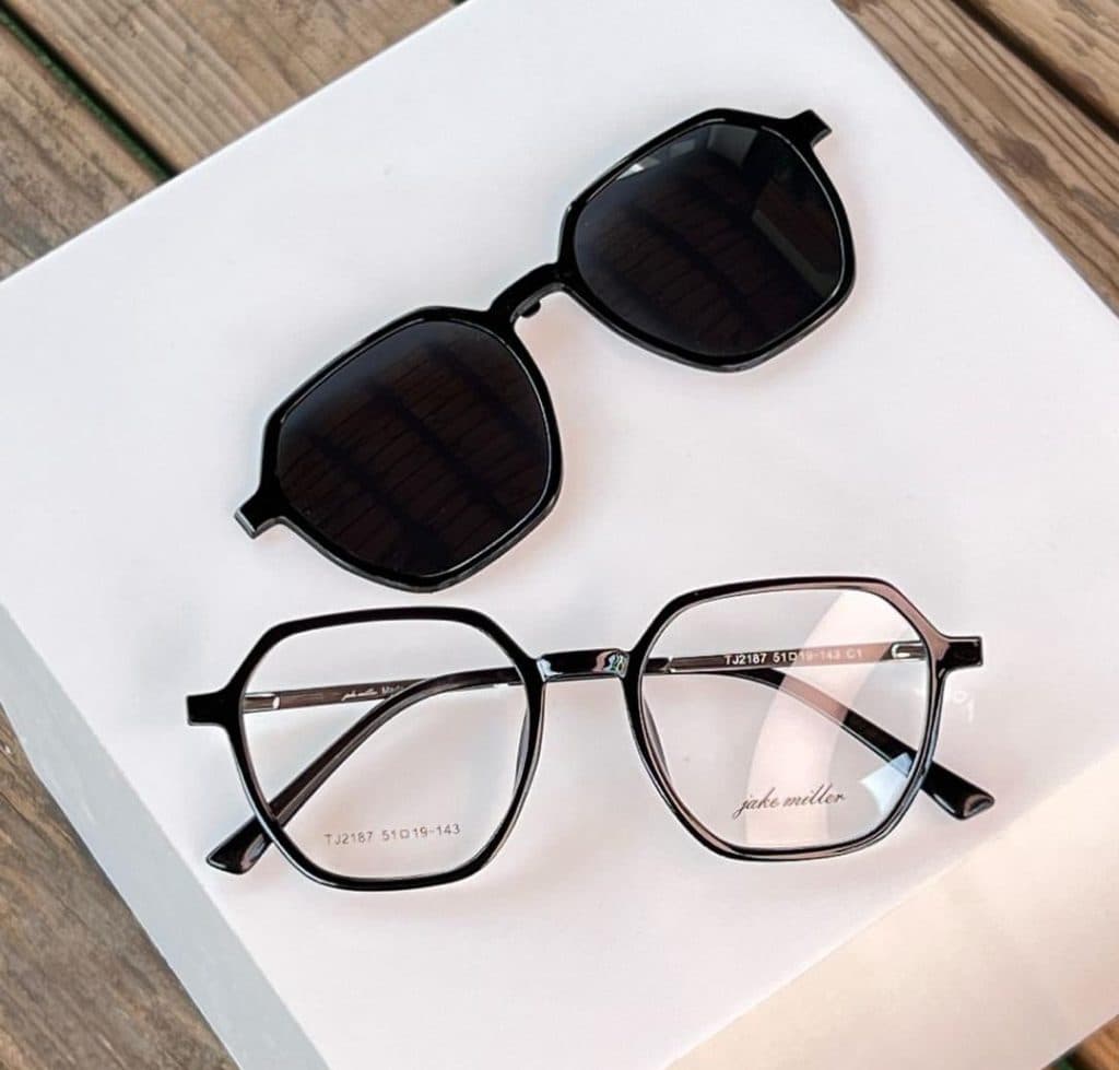 عینک سازی و بینایی سنجی هانیه کشتکار در شیراز