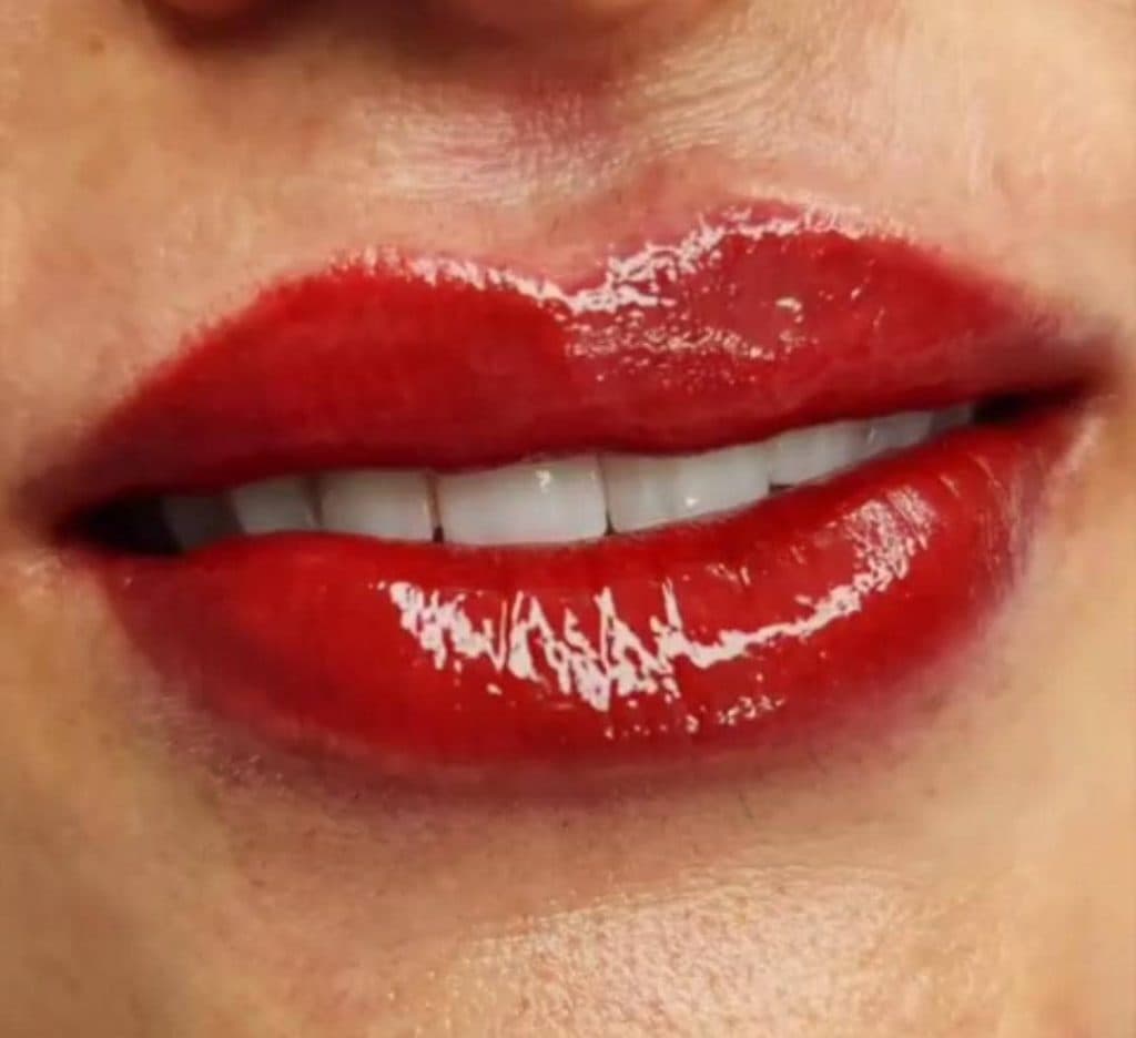 آکادمی فنی و حرفه ای آرایش دائم الینا Elina در یزد