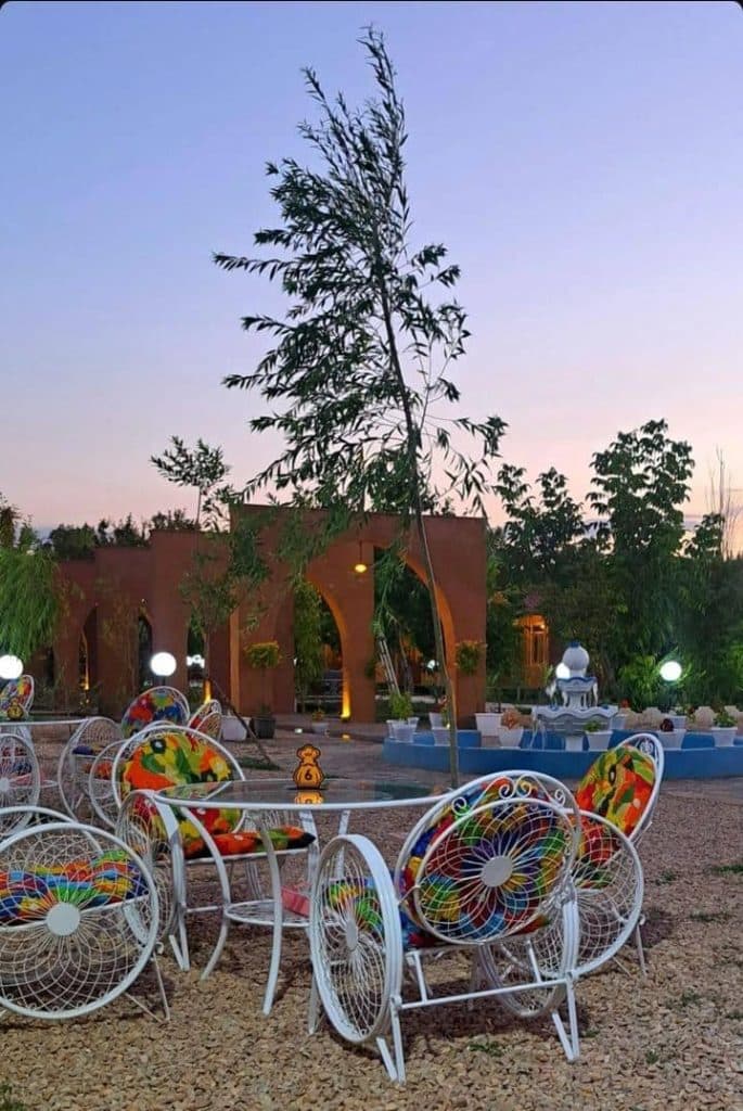 باغ رستوران ژینو در کلاته پهلوانلو بجنورد