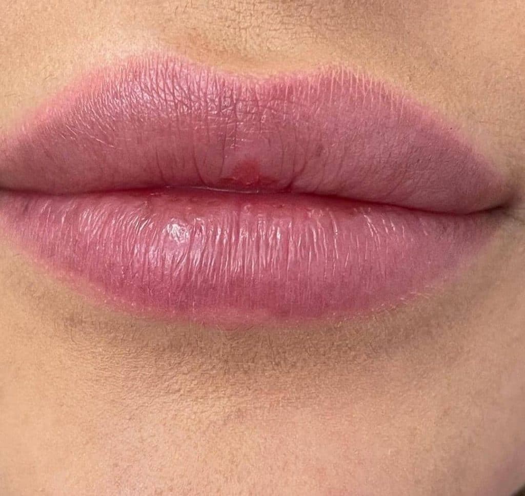 مطب زیبایی پوست و مو دکتر کوروش بزرگ ساوجی در سید خندان تهران