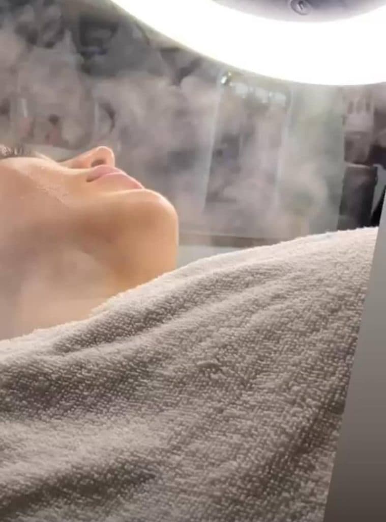 خدمات زیبایی و فیشیال پوست نادیا رسولی در مشهد