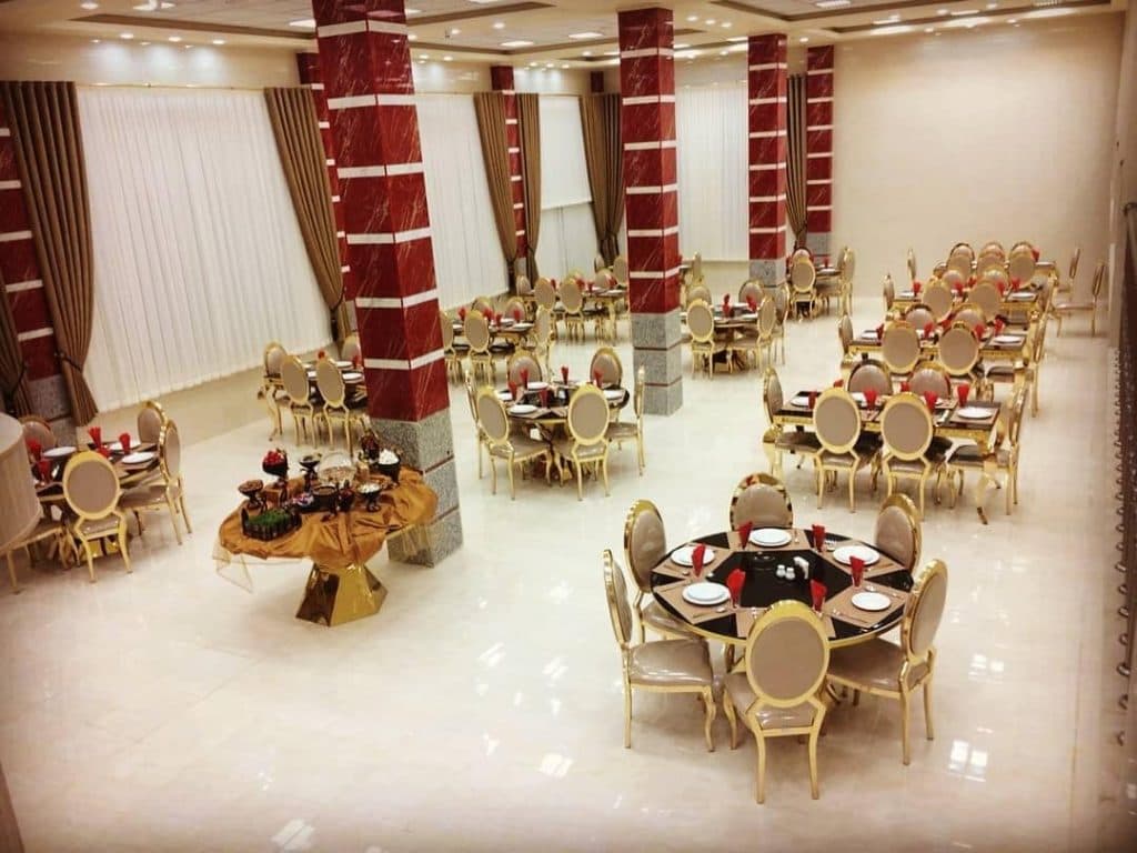 مجموعه گردشگری هفت چشمه در تل مختار تفت