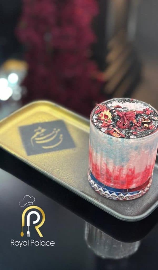 کافه رستوران رویال پالاس در هشتگرد