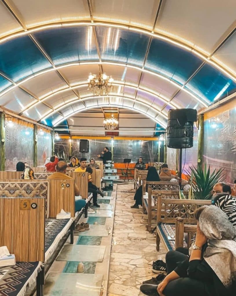 باغ رستوران شهریار در کاشان