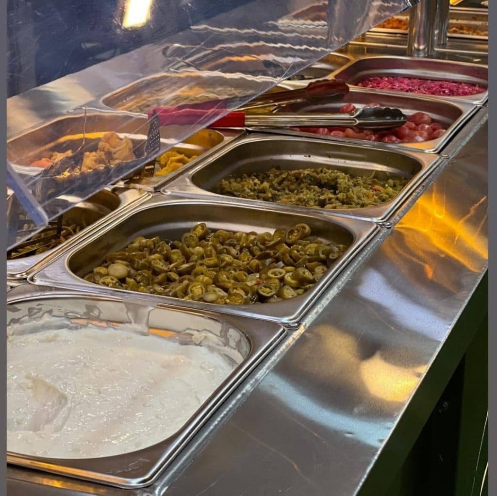 مجموعه غذایی دلسیر در خمینی شهر