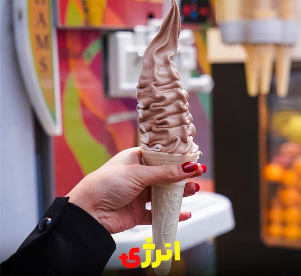 آبمیوه و بستنی انرژی پلاس در مفتح مشهد